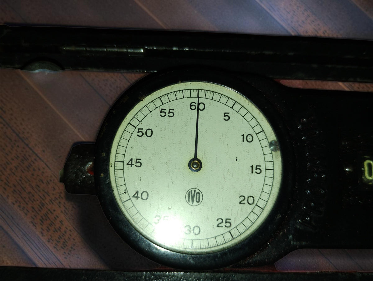 Close-up of the IVO seconds dial on the PROBATOR mechanical hand tachometer

