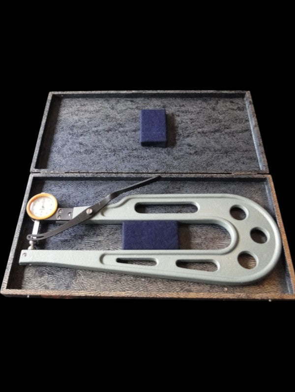 Vintage DDR VEB Freiberg Dial Sheet Gauge No. 830a in Case