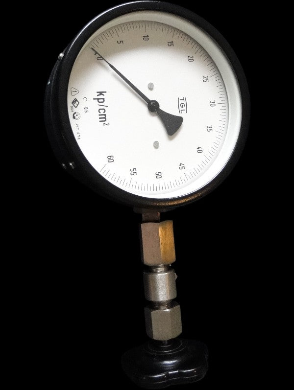 1970s DDR TGL Precision Pressure Gauge 0–60 kp/cm² in Case