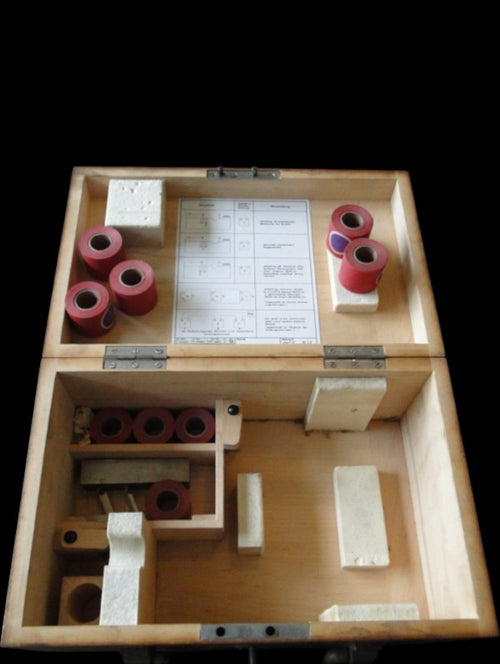Open fitted wooden case for Askania hand vibrograph