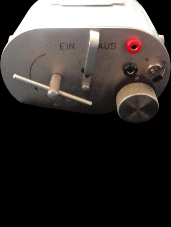 Askania vibrograph controls marked EIN AUS and AUFZUG