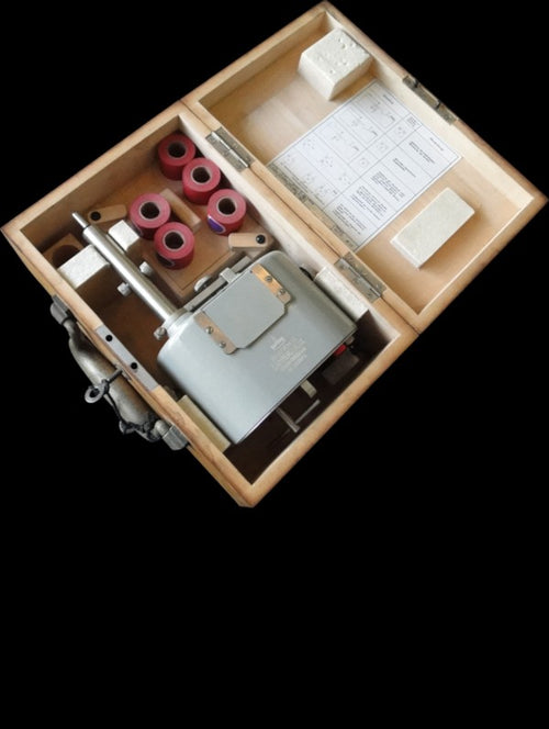 Control panel of Askania hand vibrograph